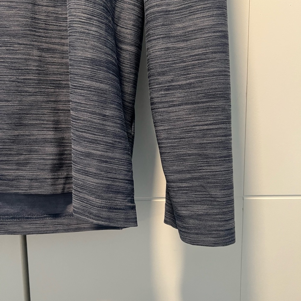 Men’s Nike Gray Quarter-Zip - Picture 4 of 4